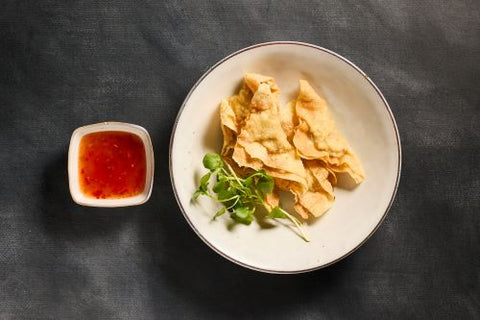 29. Dybstegte wonton med kylling og sød chili,  7 stk