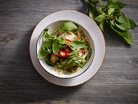 61. Kylling cashew stegt med kål hvidløg & soya - jasminris