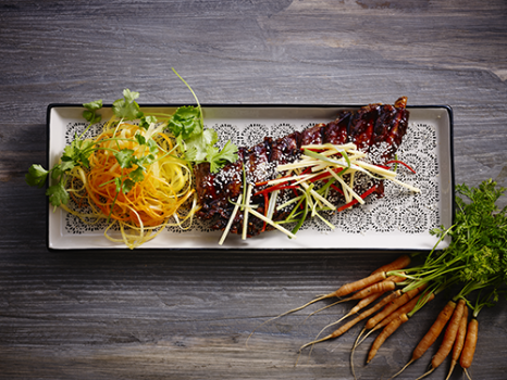 71. Spare ribs glaceret med sød soya sessam & ingefær - asiatisk coleslaw – jasmin ris